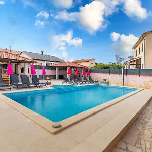 https://vila-ana-fazana.pula-hotels.org